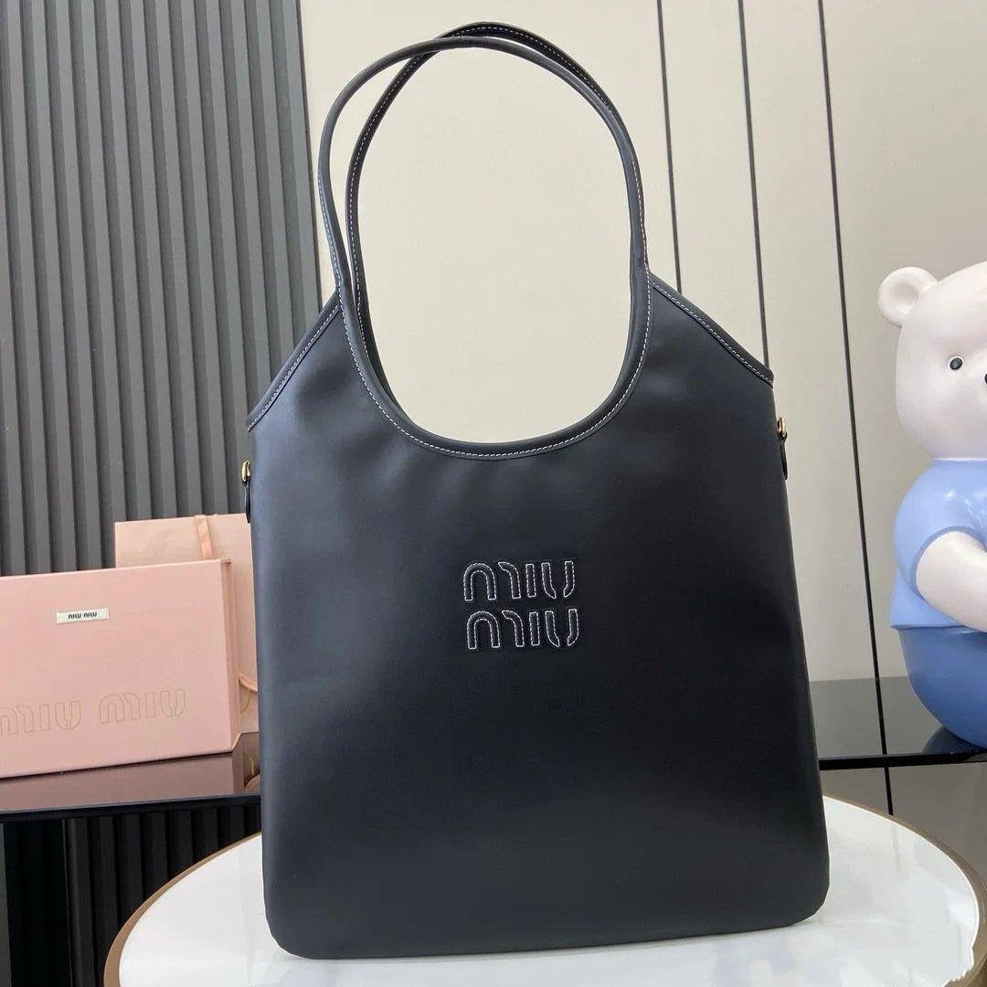 🎉 Offer 🎊  Miumiu ivy
Big Size : 36 * 31 cm
80 dhs🇦🇪

Zain115
♥️♥️♥️