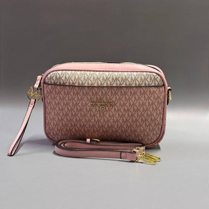 MK 
NEW CAME GOOD QUALITY  
80 dhs🇦🇪
SIZE: 25cm

Zain39
♥️♥️♥️