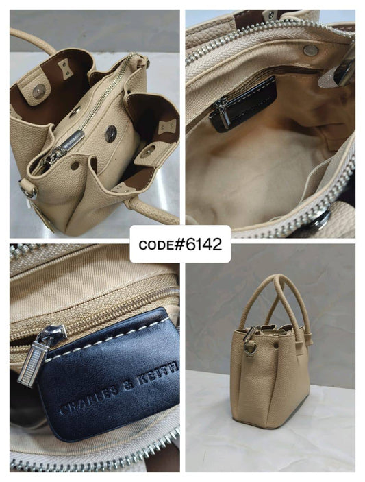 𝗖𝗛𝗔𝗥𝗟𝗘𝗦 & 𝗞𝗘𝗜𝗧𝗛
ᴛᴏᴘ ʜᴀɴᴅ sʟɪɴɢ ʙᴀɢ
sɪʟᴠᴇʀ ʜᴀʀᴅᴡᴀʀᴇ
sᴏғᴛ ᴍᴀᴛᴛᴇ ʟᴇᴀᴛʜᴇʀ
sɪᴢᴇ: 18.5 cm

65 dhs🪙

Zain31
♥️♥️♥️