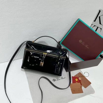 LORO PIANA GLOSSY 
GOOD QUALITY 

95 dhs🇦🇪

WITH BOX 
🎁🎁🎁

Zain28
♥️♥️♥️