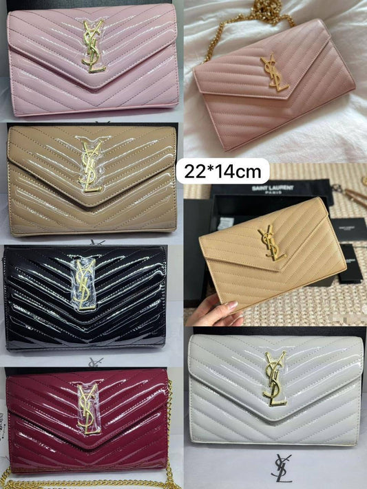Ysl Chainwallet
Size : 22 * 14 cm

75 dhs🪙💕

with box 🎁

Zain115
♥️♥️♥️