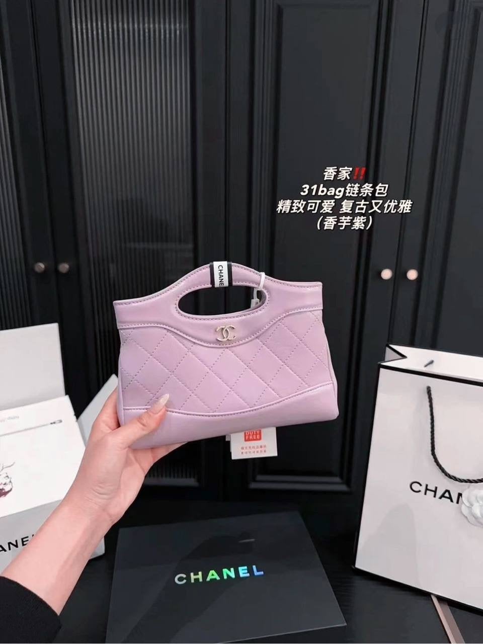 Chanel
80 dhs🪙💕

with box
🎁🎁🎁

sliver logo

Zain38
♥️♥️♥️