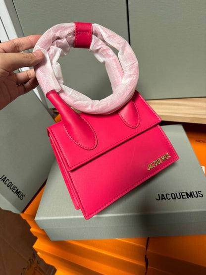 JACOUMOUS 

90 dhs🇦🇪

with box
🎁🎁🎁

Zain90
♥️♥️♥️