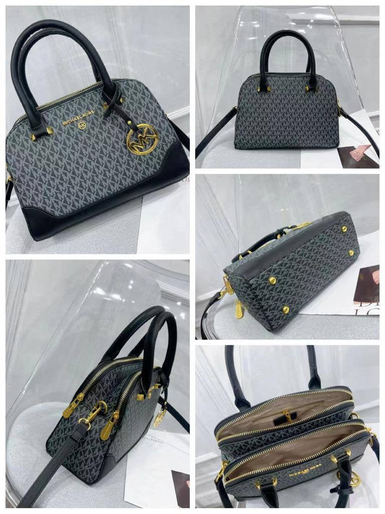 MK
95 dhs🪙💕
size 26cm

Zain26
♥️♥️♥️