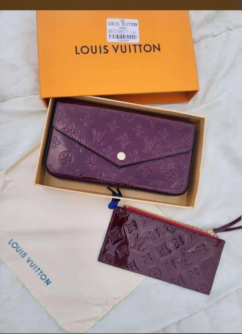 LV 
GOOD QUALITY 💯
WITH BOX 
🎁🎁🎁

GOLSSY 
90 dhs🇦🇪

MATE FLOWER 
80 dhs🇦🇪

Zain28
♥️♥️♥️