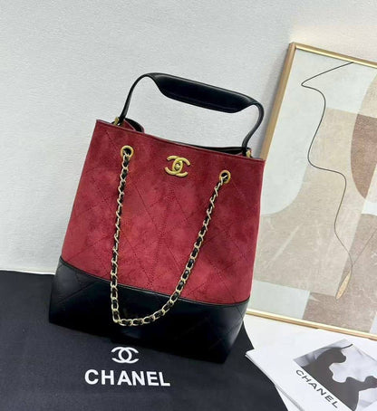 CHANEL 
NEW CAME GOOD QUALITY 
105 dhs🇦🇪

Zain39
♥️♥️♥️