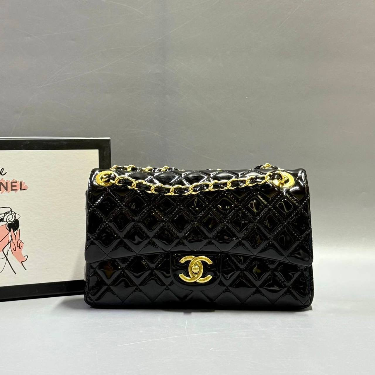 CHANEL 

WITH BOX  
🎁🎁🎁

105 dhs🪙💕
SIZE: 25cm

Zain39
♥️♥️♥️