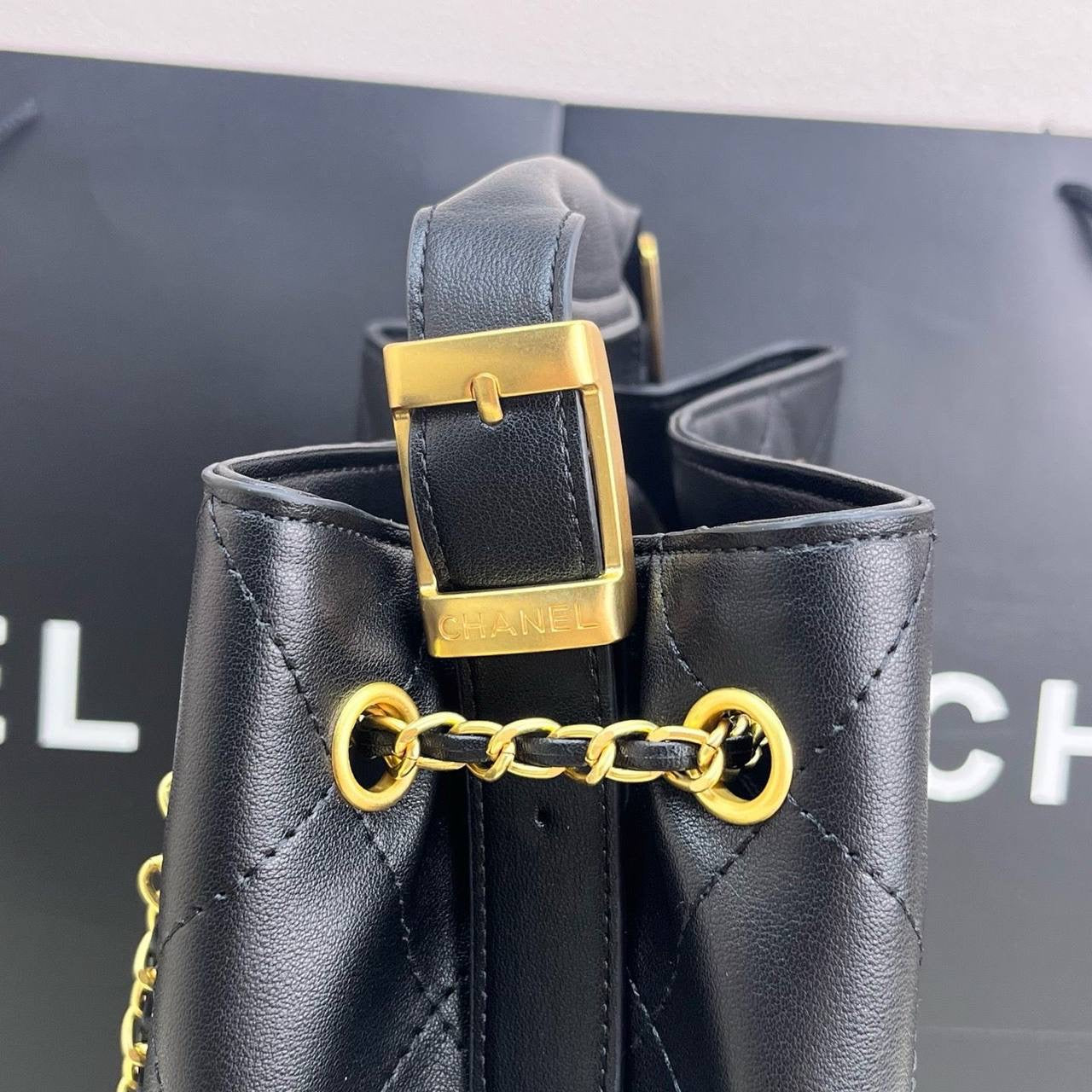 CHANEL 
NEW CAME GOOD QUALITY 
105 dhs🇦🇪

Zain39
♥️♥️♥️