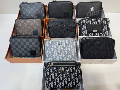 LV/Dior

90 dhs🇦🇪

with box
🎁🎁🎁

size 17×6×12cm

Zain42
♥️♥️♥️