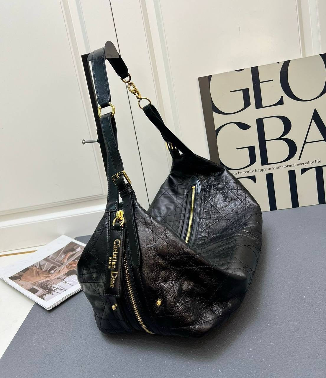 DIOR 
NEW DESIGN 
GOOD QUALITY 
95 dhs🪙💕

Zain39
♥️♥️♥️