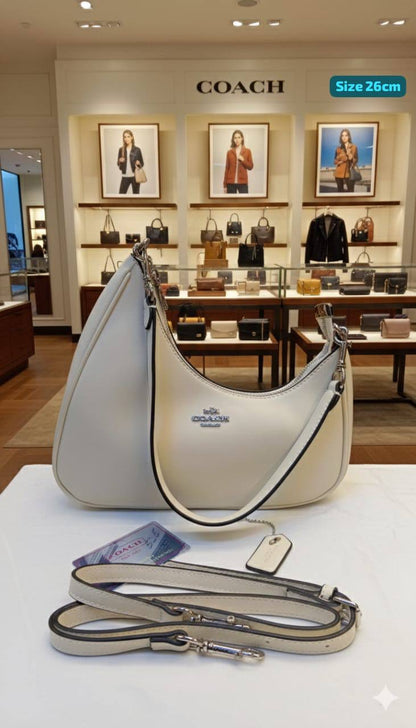 Coach
Good quality 
100 dhs🇦🇪

Zain186
♥️♥️♥️