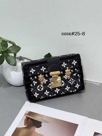 LV
ᴘᴇᴛɪᴛᴇ ᴍᴀʟʟᴇ ᴛʀᴜɴᴋ ʙᴀɢ
ᴍᴏɴᴏɢʀᴀᴍ ᴅᴇsɪɢɴ
ᴡɪᴛʜ ʟᴏɴɢ ʙᴇʟᴛ sᴛʀᴀᴘ
sɪᴢᴇ : 19.5 cm

ᴡɪᴛʜ BOX
🎁🎁🎁

75 dhs🇦🇪

Zain31
♥️♥️♥️