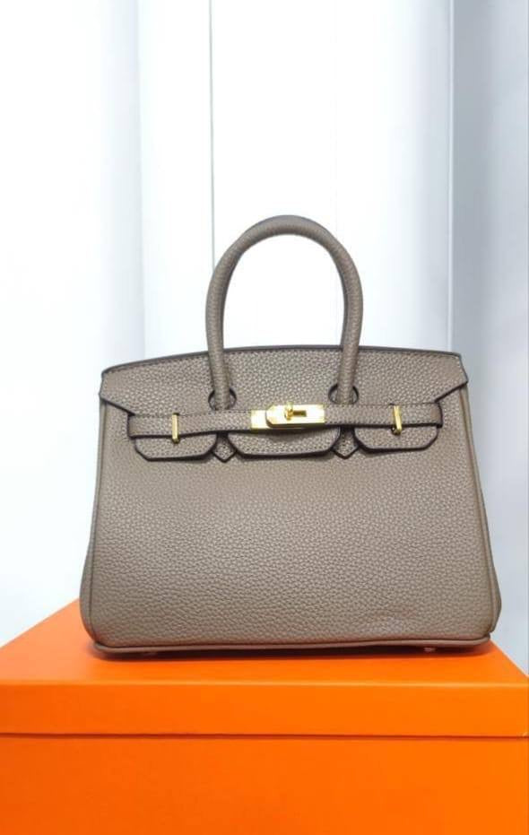 Hermes

good quality

120 dhs🇦🇪
30 CM

Zain143
♥️♥️♥️