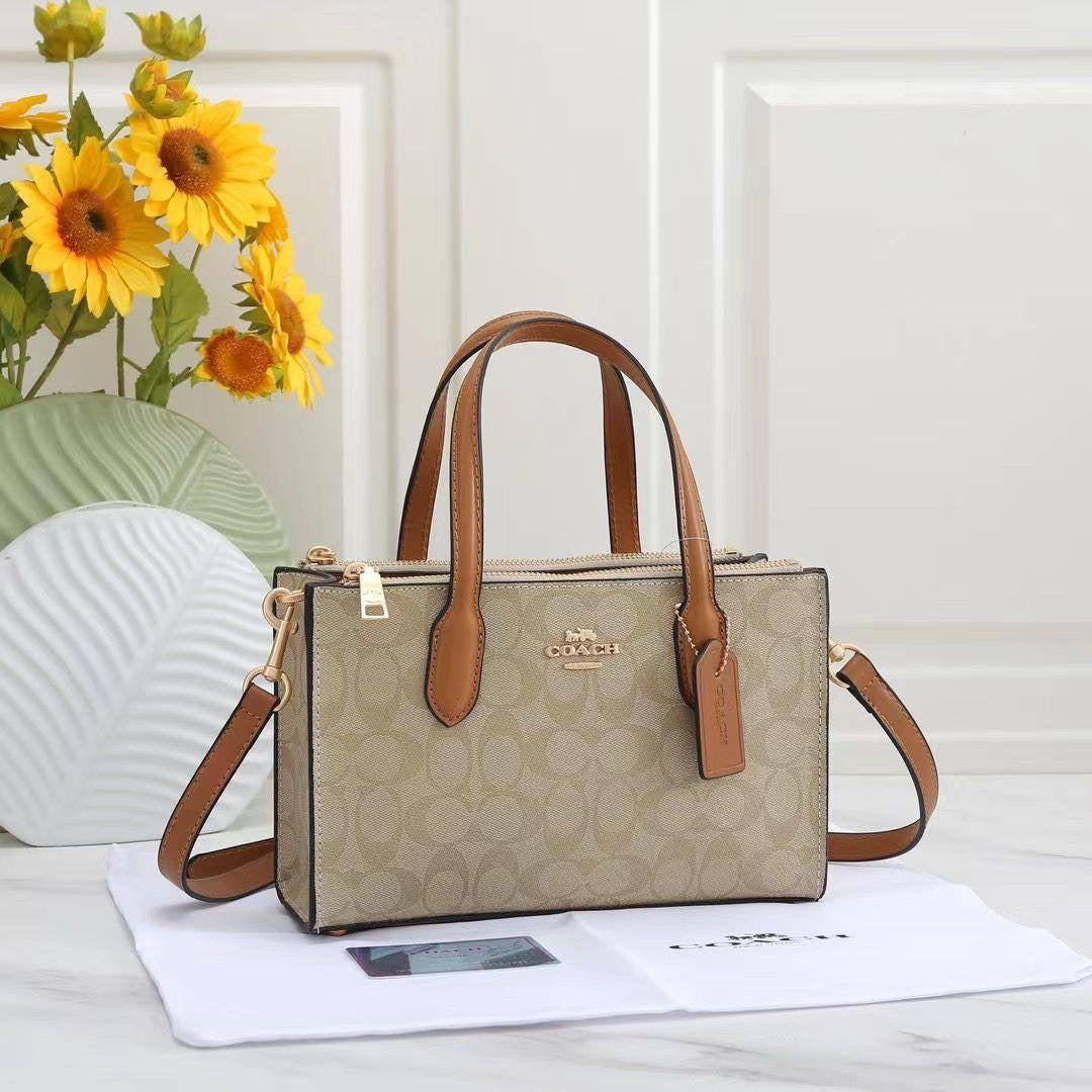 Coach Grace
Size : 23*14 ~ 25*16.5 cm
95 dhs🇦🇪

Zain115
♥️♥️♥️