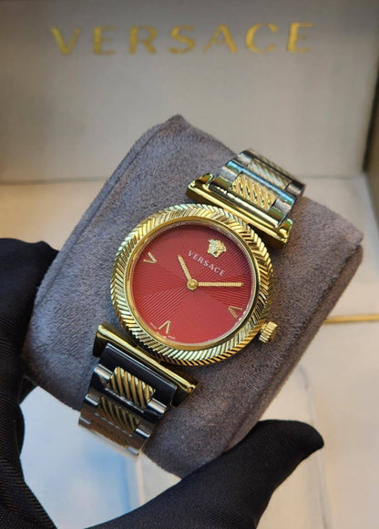 Versace 
watch for ladies 
good quality 
140 dhs🇦🇪

Zain59
♥️♥️♥️