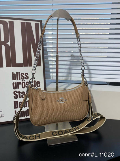 COACH ᴛᴇʀɪ
sʜᴏᴜʟᴅᴇʀ ᴄʀᴏssʙᴀɢ
sɪʟᴠᴇʀ ʜᴀʀᴅᴡᴀʀᴇ
sɪᴢᴇ: 24 cm

65 dhs🇦🇪

Zain31
♥️♥️♥️