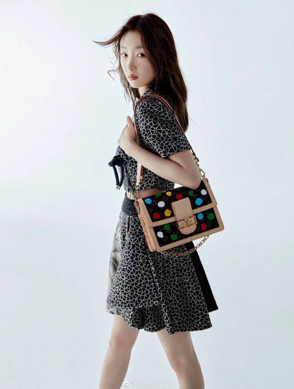 LV
NOW SPECIAL OFFER 
With leather
130 dhs🇦🇪

Zain39
♥️♥️♥️