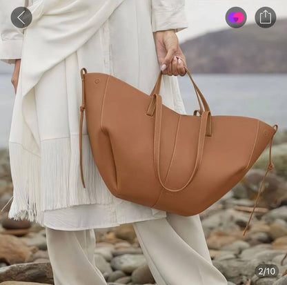 Polene
120 dhs🇦🇪

Size53cm

Good quality

Zain138
♥️♥️♥️