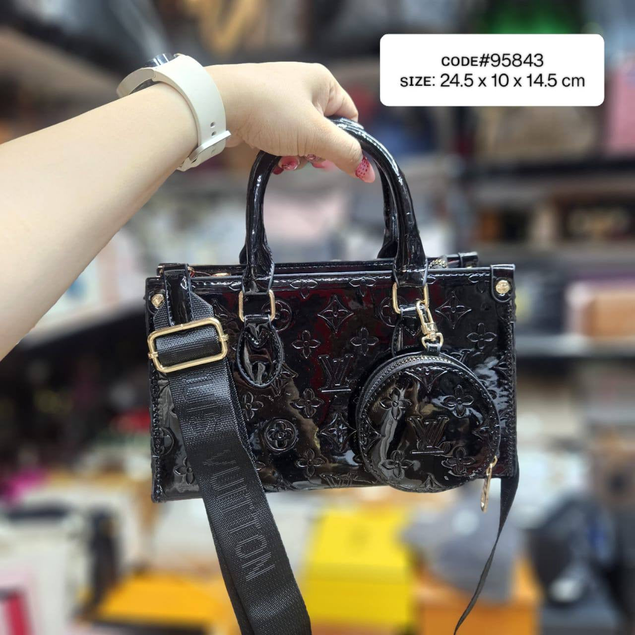 LV
ᴏɴ ᴛʜᴇ ɢᴏ ᴇᴀsᴛ ᴡᴇsᴛ
ɢʟᴏssʏ ᴍᴀᴛᴇʀɪᴀʟ
ᴡɪᴛʜ ᴄᴏɪɴ ᴘᴜʀsᴇ
sɪᴢᴇ : 24.5 cm

70 dhs🇦🇪

Zain31
♥️♥️♥️