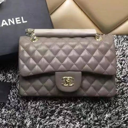 Chanel
105 dhs🇦🇪
 size 25cm

Zain161
♥️♥️♥️