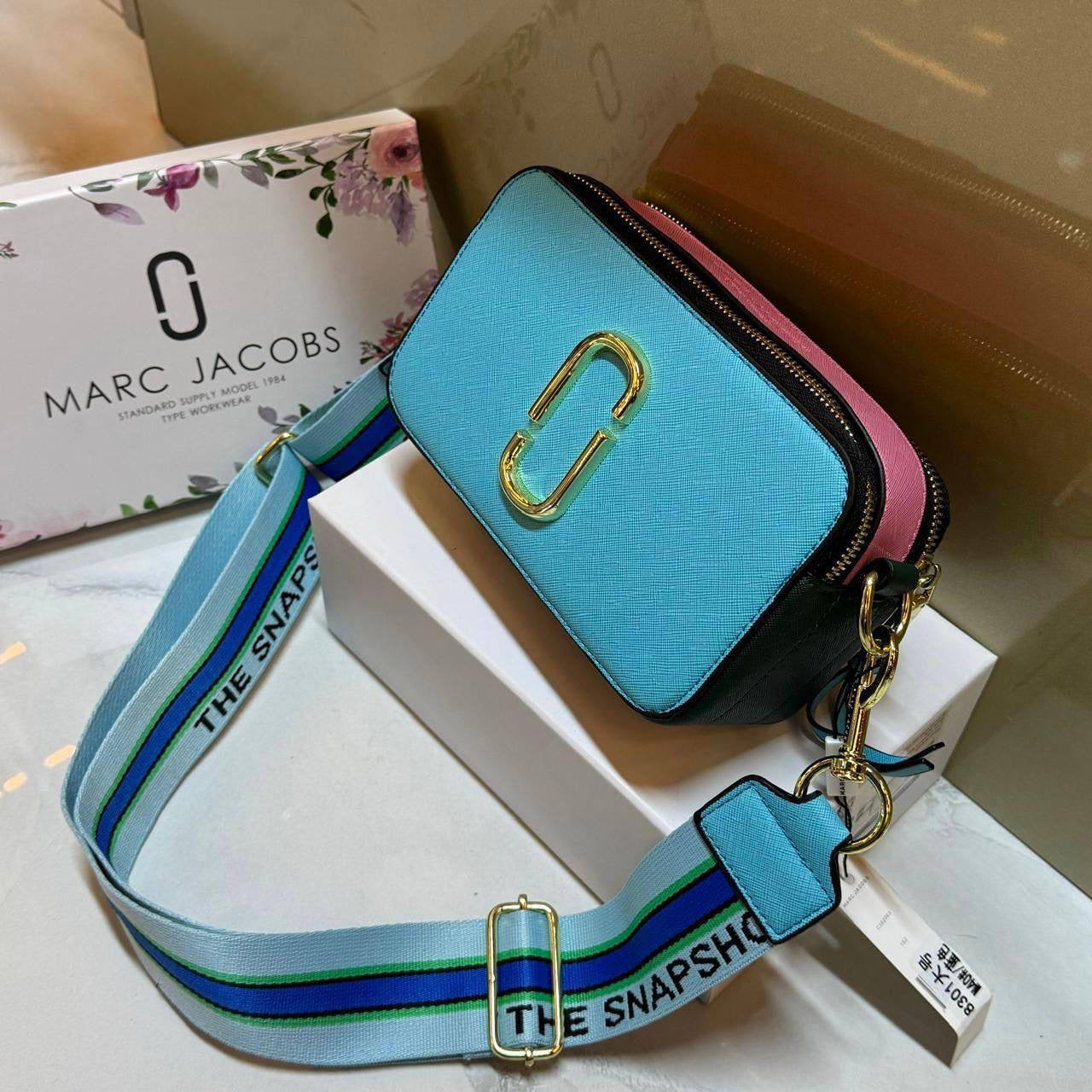 MARC JACOBS 

NEW CAME GOOD QUALITY 
WITH BOX 
🎁🎁🎁

90 dhs🇦🇪

Zain39
♥️♥️♥️