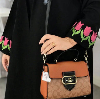 Coach
95 dhs🇦🇪
Good quality 

with box
🎁🎁🎁

Zain35
♥️♥️♥️