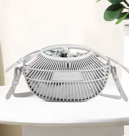 CHANEL 
NEW DESIGN GOOD QUALITY 
120 dhs🇦🇪

Zain39
♥️♥️♥️