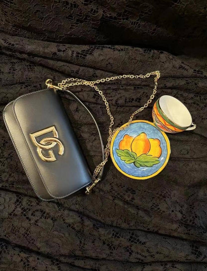 D&G

90 dhs🇦🇪

Good quality 

with box
🎁🎁🎁

Zain35
♥️♥️♥️