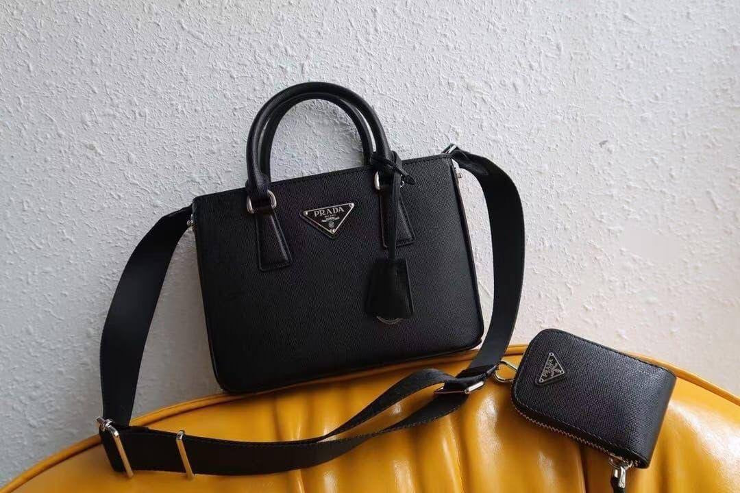🎉 Offer 🎊  Prada / Hermes / Chloe / Dior
offer
Size :27 ~ 25 * 22 cm
70 dhs🇦🇪
Limit Stock

Zain115
♥️♥️♥️