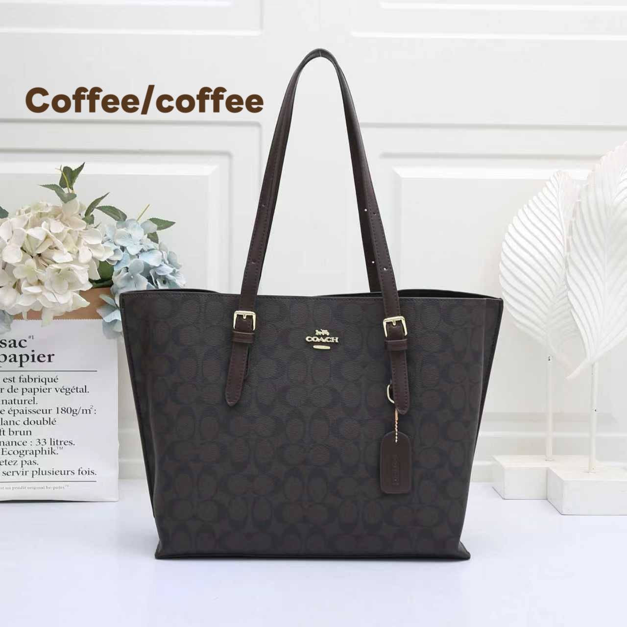 Coach
8 colors
Size:34×28×13                              
105 dhs🪙

Zain114
♥️♥️♥️
