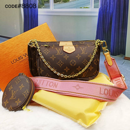 LV
POUCHETTE - 3ɴ1
sɪᴢᴇ : 23 cm

ᴡɪᴛʜ BOX
🎁🎁🎁

70 dhs🪙💕

Zain31
♥️♥️♥️