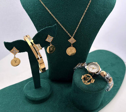 90 dhs 🇦🇪 

Set with box
🎁🎁🎁

Zain45
♥️♥️♥️