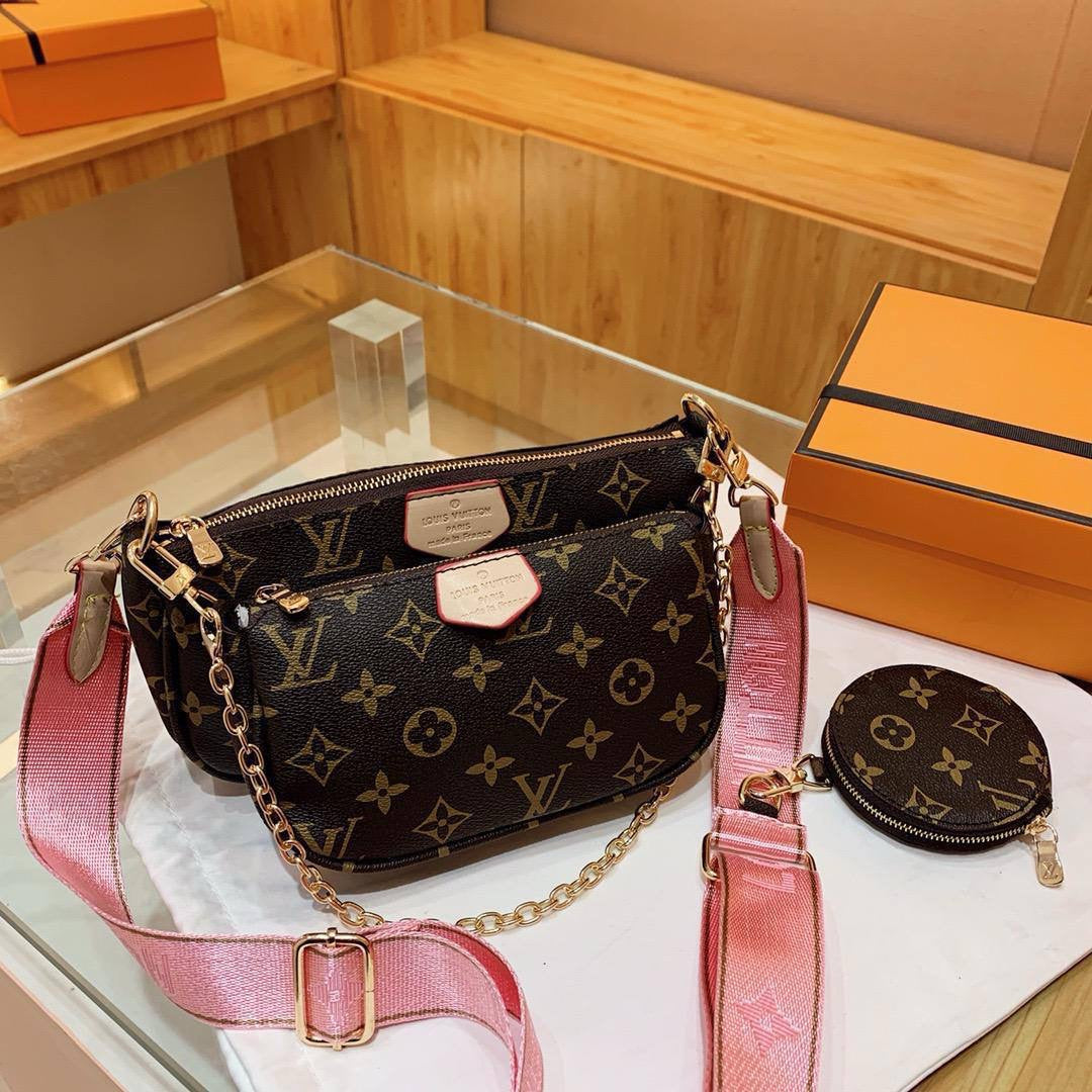LV
3 in 1
With box
🎁🎁🎁

75 dhs🇦🇪

Zain17
♥️♥️♥️