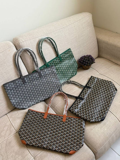 GOYARD
SUPER MASTER AAA✅
(With zipper)🫰🏻
Same Orginal 👌
For Price 👇 WTSP Text Zain 0568585901

ZainShop
♥️♥️♥️