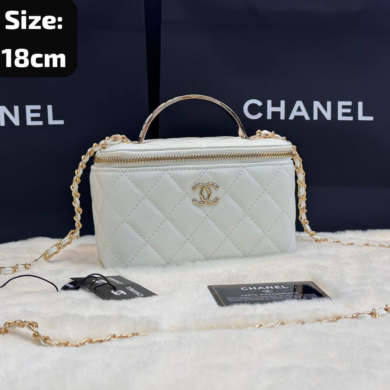Chanel ᴠᴀɴɪᴛʏ ᴛᴏᴘ ʜᴀɴᴅʟᴇ
ᴍɪʀʀᴏʀ ɪɴsɪᴅᴇ

ᴡɪᴛʜʙᴏx
🎁🎁🎁

Caviar ᴍᴀᴛᴇʀɪᴀʟ 
sɪᴢᴇ:18ᴄᴍ
95 dhs🇦🇪

Zain56
♥️♥️♥️