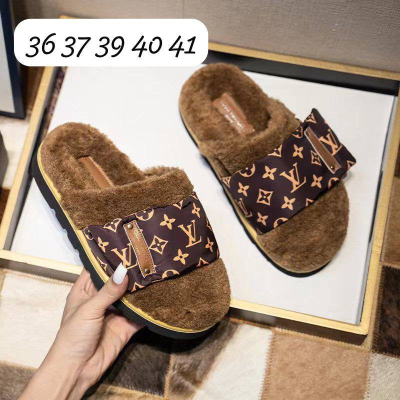 LV - Gucci - Fendi
Big off now 
Size on picture 
Good quality 
85 dhs🪙

Zain138
♥️♥️♥️