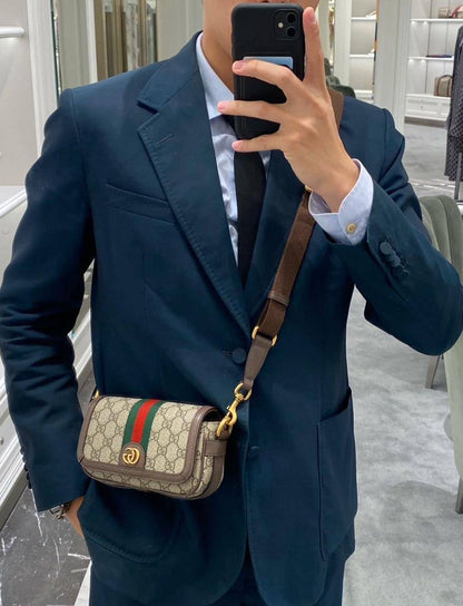 Coach - Gucci

90 dhs🇦🇪
Good quality 

with box
🎁🎁🎁

Zain35
♥️♥️♥️