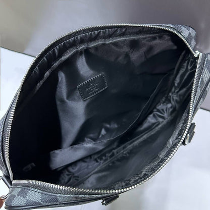 LV
LAPTOP BAG 

GOOD QUALITY 
OFFER 

85 dhs🇦🇪

Zain39
♥️♥️♥️