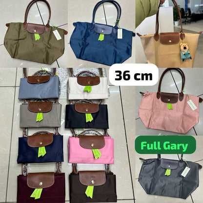 Long Champ
High quality
The bag cover and handle are all made of real leather.
75 dhs🪙

Zain190
♥️♥️♥️
