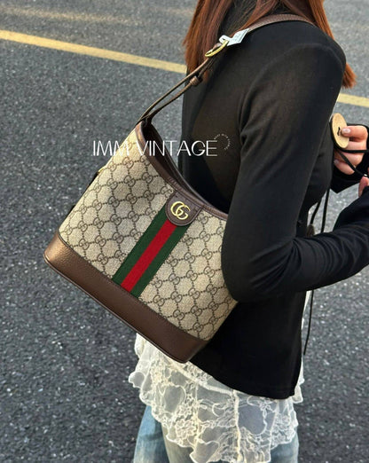 GUCCI

 COPY ONE NEW CAME
BIG SIZE (WITHOUT BOX)      
140 dhs🇦🇪

SMALL SIZE WITH BOX🎁
130 dhs🇦🇪

Zain39
♥️♥️♥️