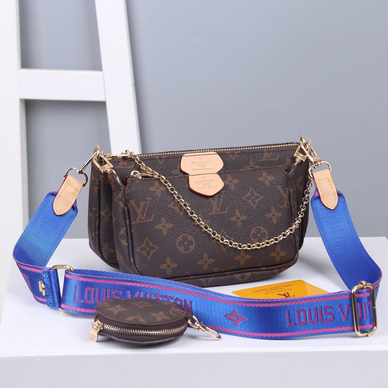 LV

75 dhs🪙💕

high quality 

with box
🎁🎁🎁

Zain26
♥️♥️♥️