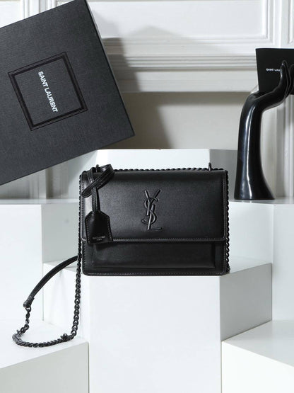 YSL
Master
270 dhs🇦🇪

Zain192
♥️♥️♥️