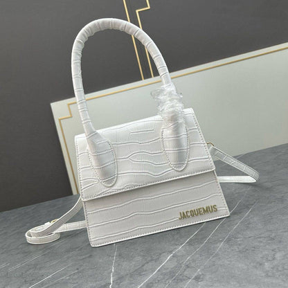 Jacquemus
offer price
65 dhs🇦🇪

Zain39
♥️♥️♥️