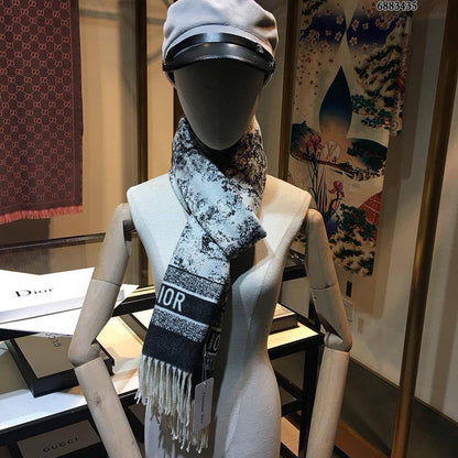 Scarf
180*68cm
45 dhs🇦🇪

Zain17
♥️♥️♥️