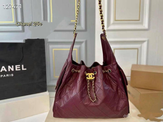 CHANEL
120 dhs🇦🇪
Good Quality 
28 cm

Zain90
♥️♥️♥️