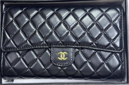 Bags offer

With box 
🎁🎁🎁

75 dhs🪙💕

Zain50
♥️♥️♥️