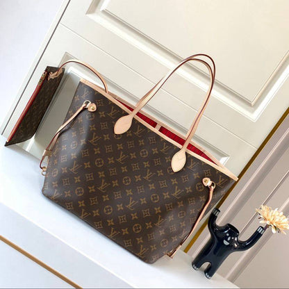 LV NEVERFULL Master
32CM  

250 dhs🇦🇪

WITH BOX 
🎁🎁🎁

Zain131
♥️♥️♥️