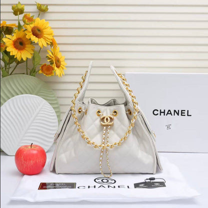 Chanel

With box 
🎁🎁🎁

110 dhs🪙💕

Zain93
♥️♥️♥️