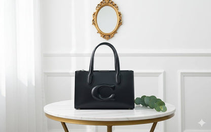 Coach
Good quality 
100 dhs🇦🇪

Zain259
♥️♥️♥️