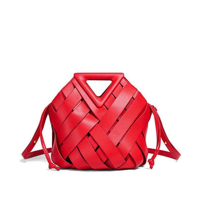 Bottega

WITH PAPAR BAG 

120 dhs🇦🇪

Zain154
♥️♥️♥️